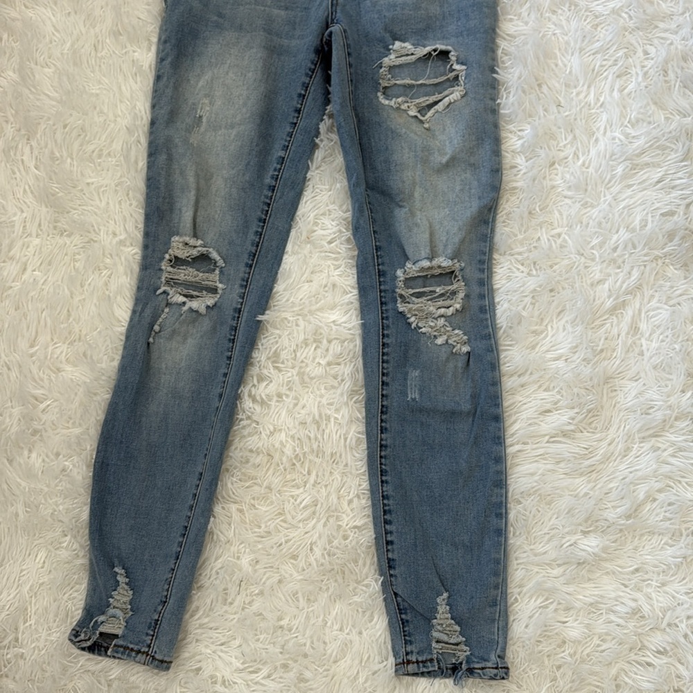 Button down ripped jeans - Picture 3 of 6